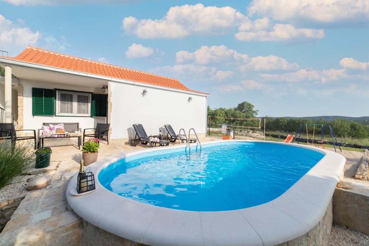 Holiday Home Sego With Private Pool Veliki Brocanac Eksteriør bilde